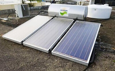 Calentador solar con tres placas